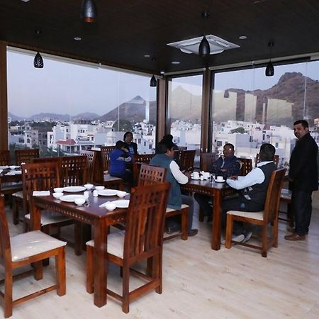 Pine Regency - Aravali'S Peak View Otel Udaipur Dış mekan fotoğraf