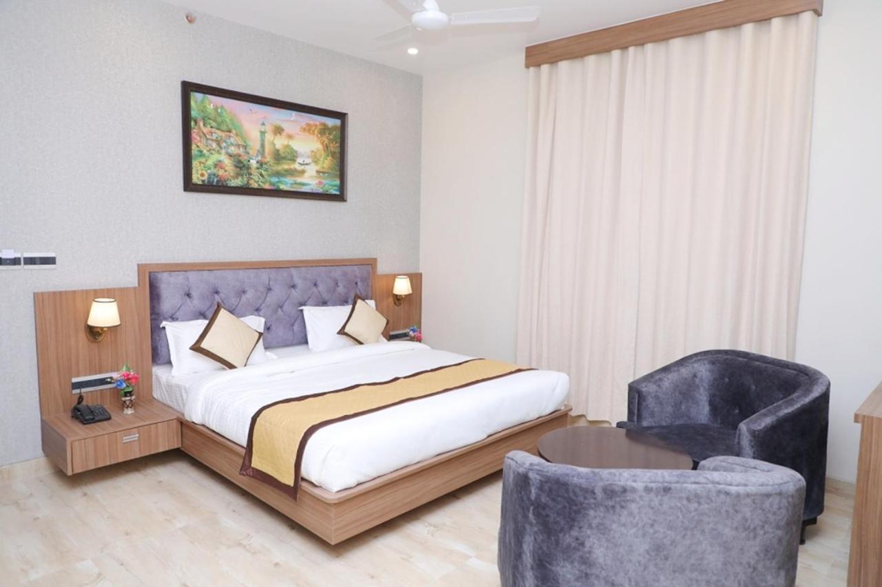 Pine Regency - Aravali'S Peak View Otel Udaipur Dış mekan fotoğraf