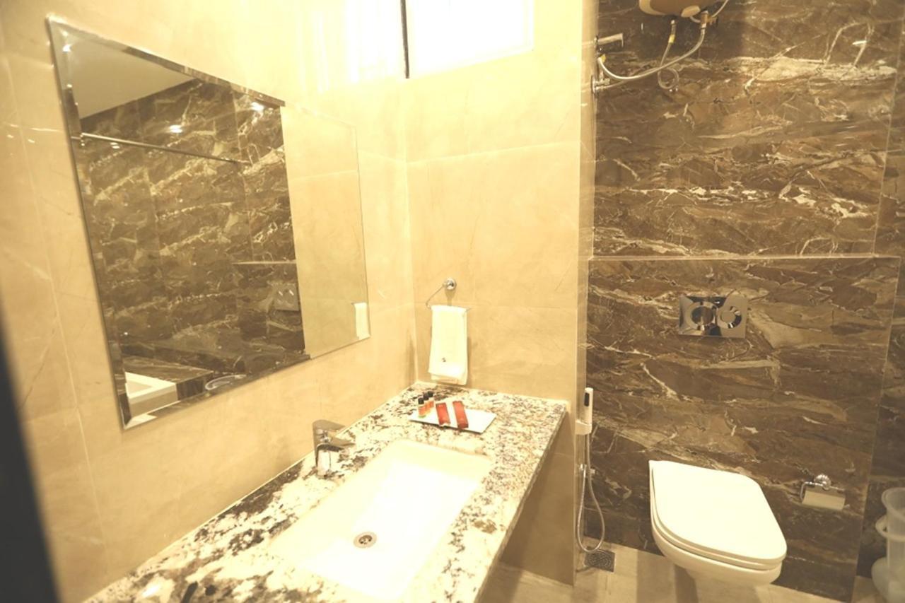 Pine Regency - Aravali'S Peak View Otel Udaipur Dış mekan fotoğraf